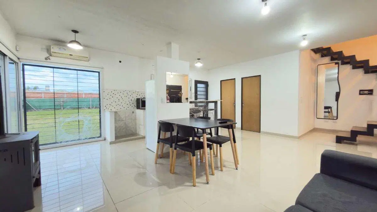 CASA EN VENTA SAN CARLOS LA PLATA 2 DORMITORIOS 4