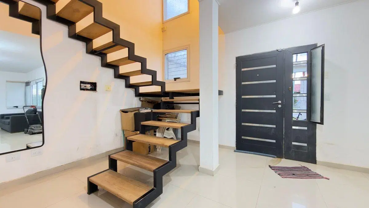 CASA EN VENTA SAN CARLOS LA PLATA 2 DORMITORIOS 3