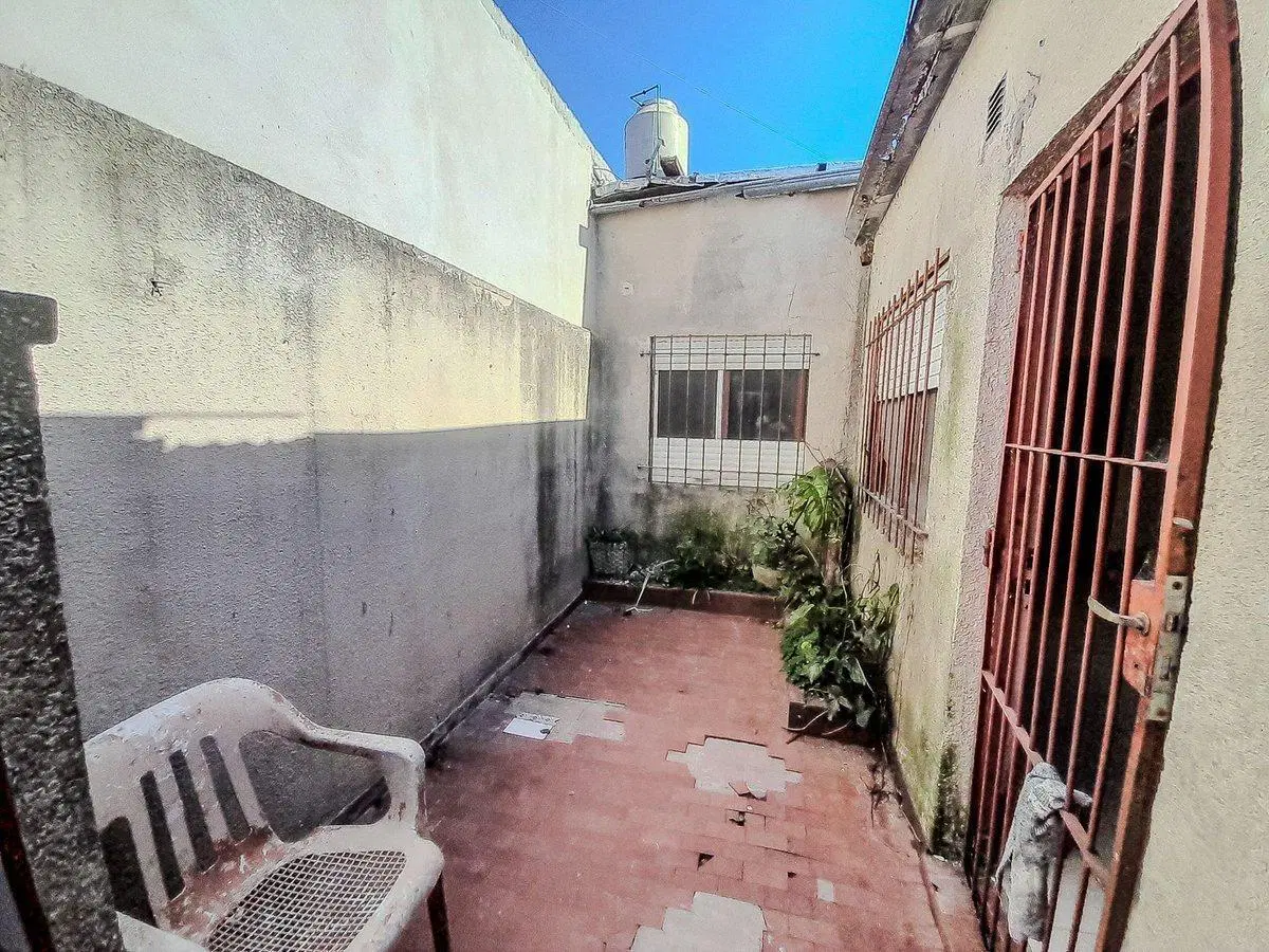 PH EN VENTA LA PLATA 1 DORMITORIO A RECICLAR 5