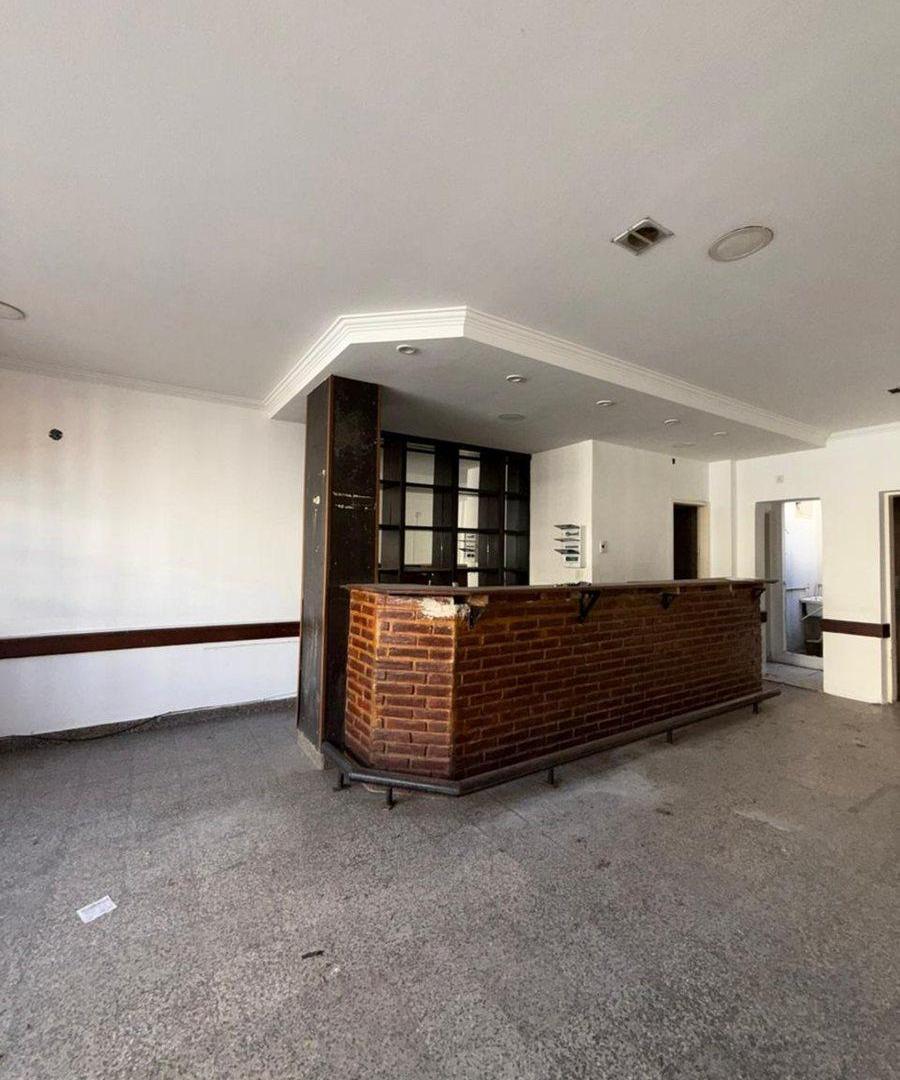 LOCAL EN VENTA LA PLATA ZONA COMERCIAL TERMINAL