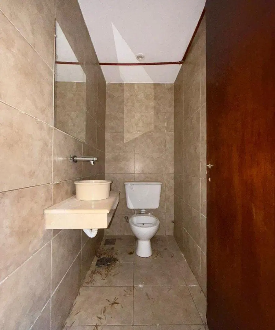 LOCAL EN VENTA LA PLATA ZONA COMERCIAL TERMINAL 5