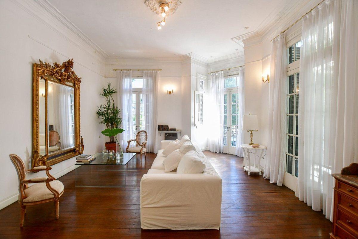 CASA EN VENTA LA PLATA 4 DORMITORIOS TERRAZA