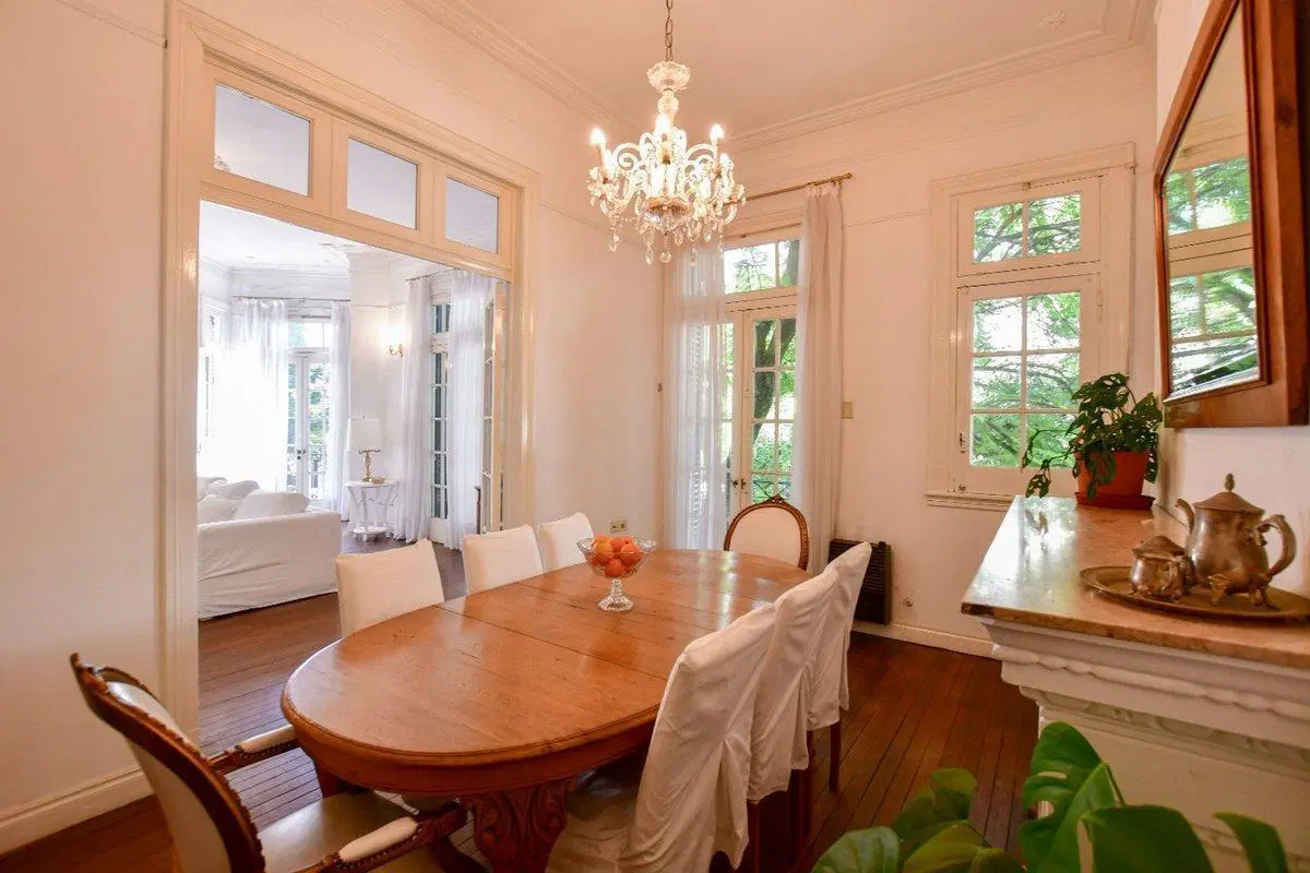 CASA EN VENTA LA PLATA 4 DORMITORIOS TERRAZA 4