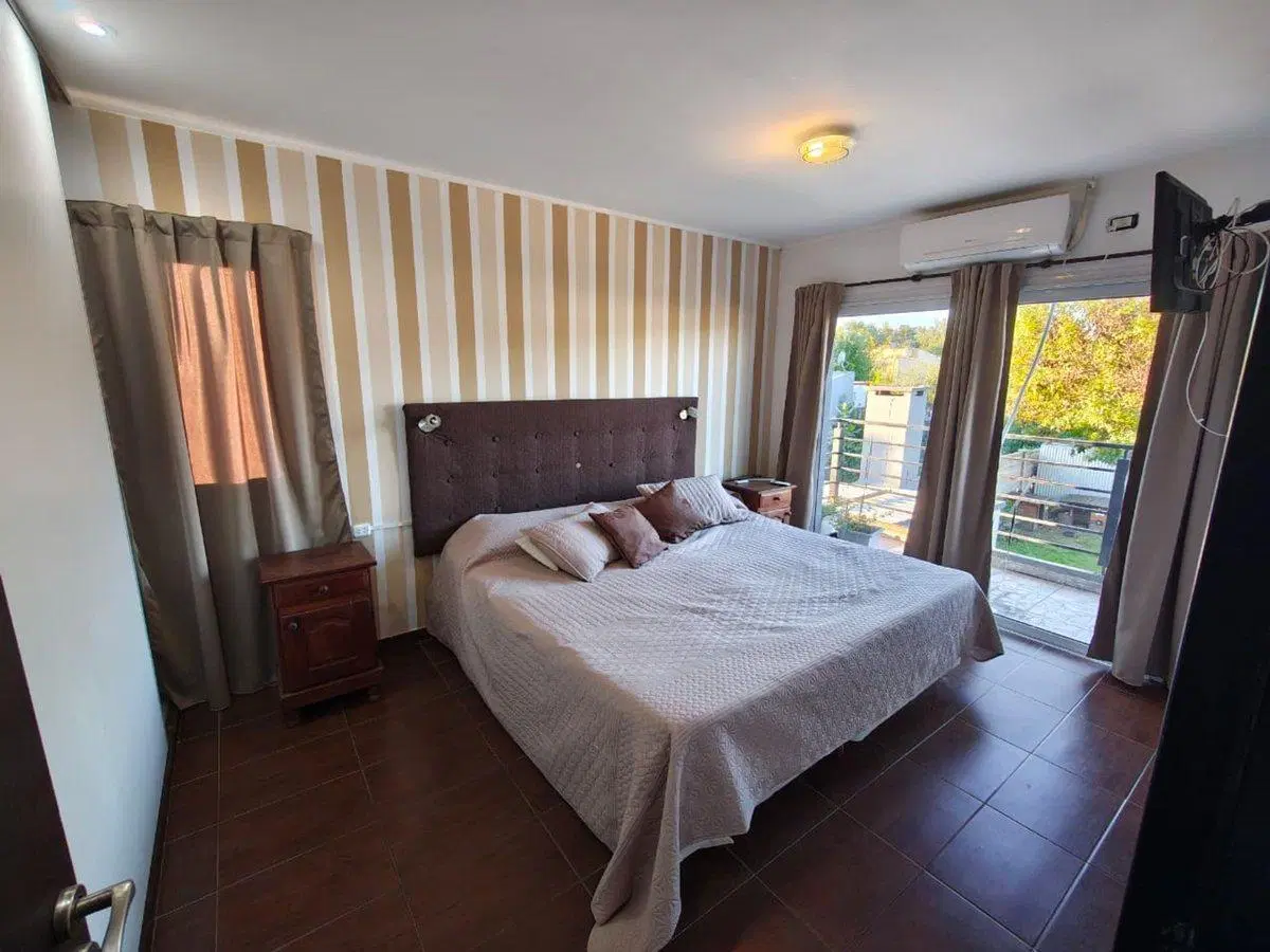 CASA EN ALQUILER SICARDI 2 DORMITORIOS PILETA 4