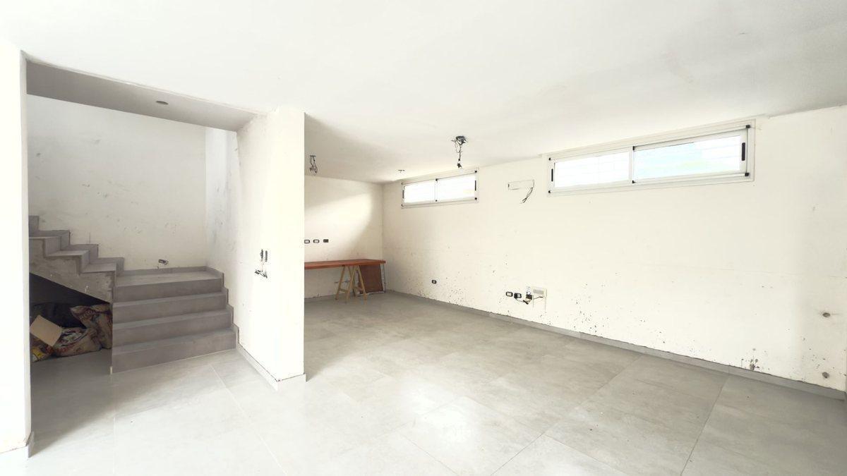 Foto de CASA EN VENTA A ESTRENAR EN SICARDI 3 DORMITORIOS, imagen 3