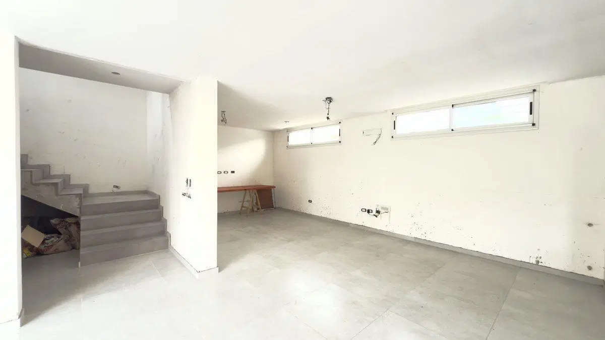 CASA EN VENTA A ESTRENAR EN SICARDI 3 DORMITORIOS 3