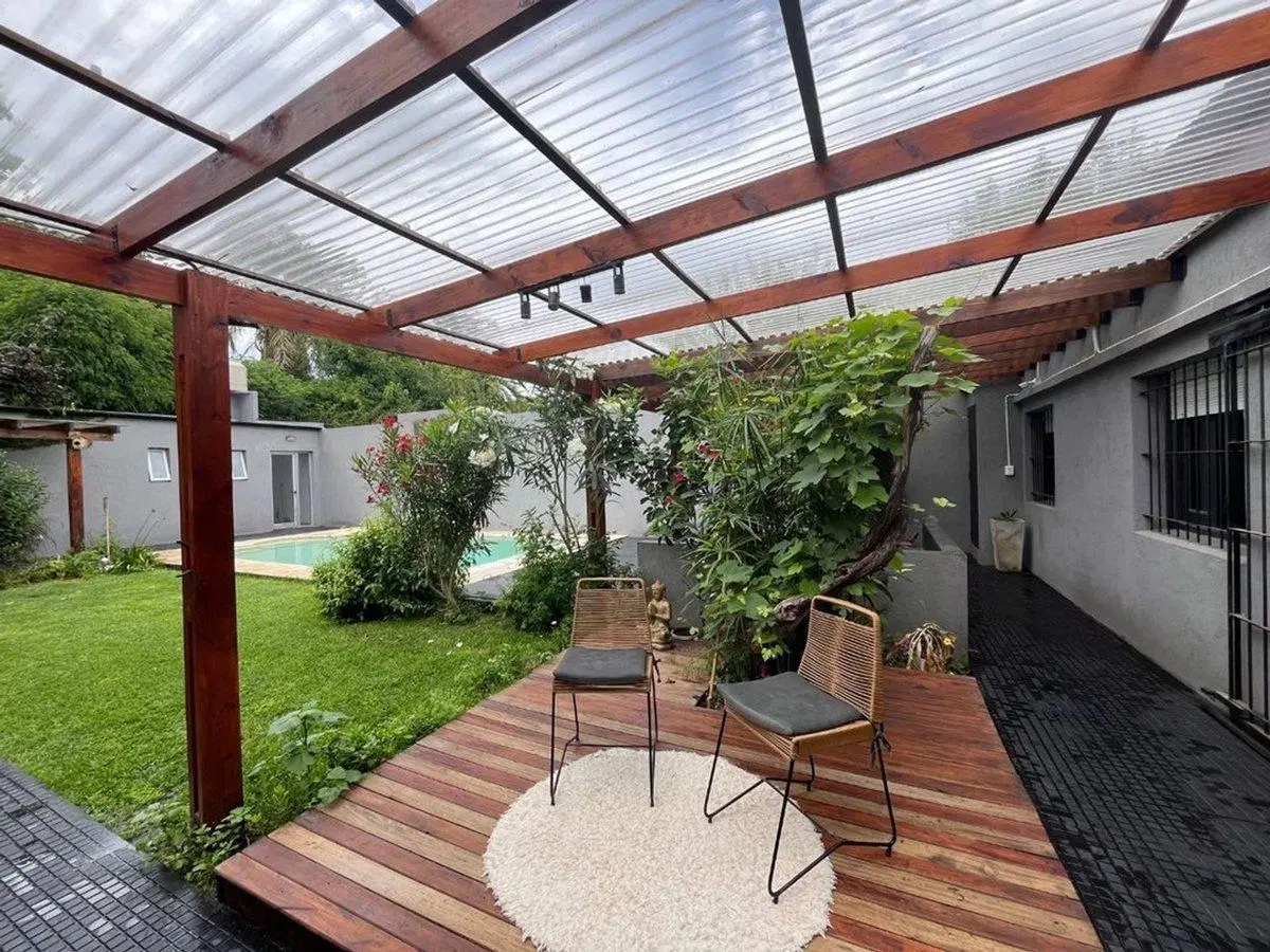 CASA EN VENTA EN LA LOMA CON QUINCHO Y PILETA 5