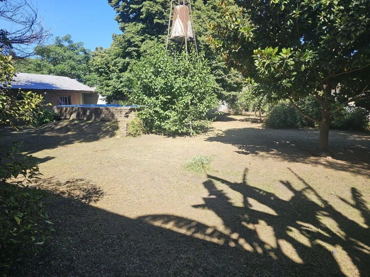 CASA A REFACCIONAR SOBRE LOTE DE 1200 M2 BOSQUES 3