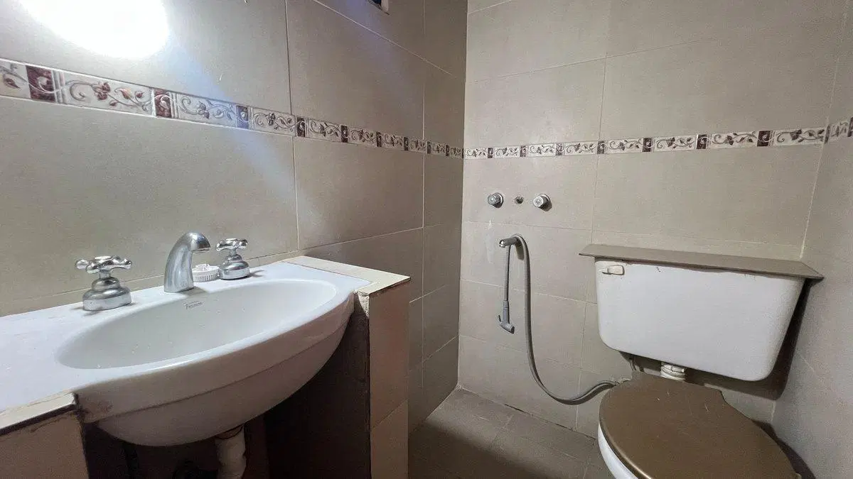 CASA EN VENTA CON PARQUE VILLA ELVIRA 3