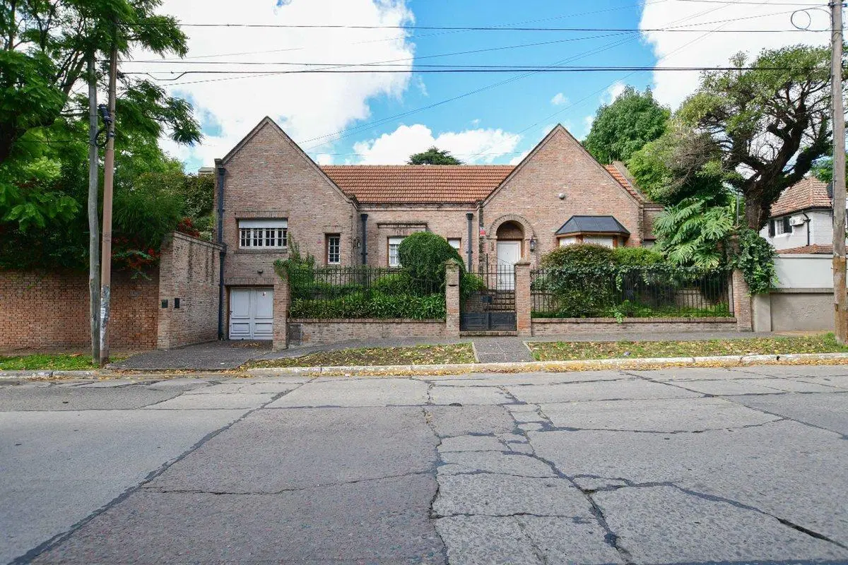 CASA EN VENTA EN QUILMES 5