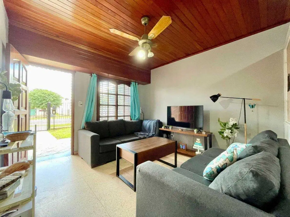 CASA EN VENTA TIPO CHALET + GALPON OLMOS LA PLATA 5