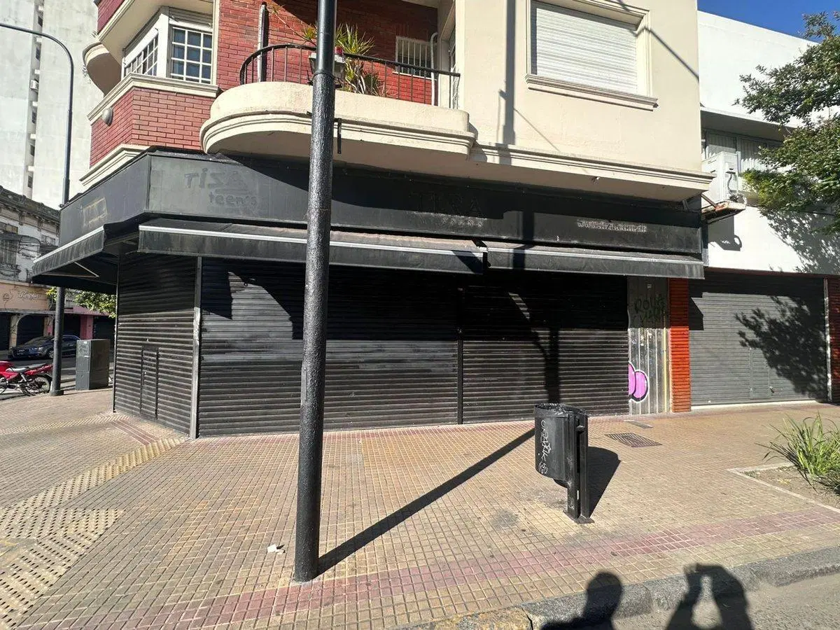 ALQUILO LOCAL COMERCIAL EN LA PLATA CENTRO 5