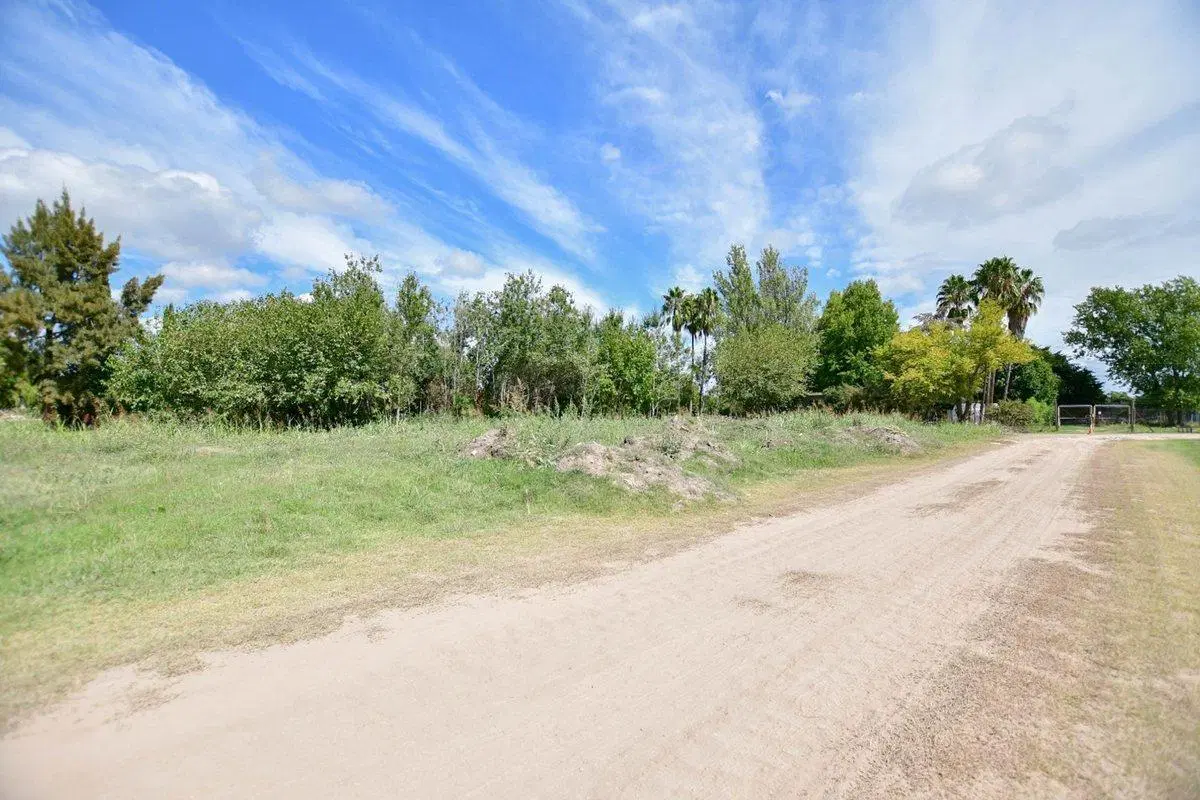 TERRENO EN VENTA LA PLATA LOTE CON ESCRITURA 4