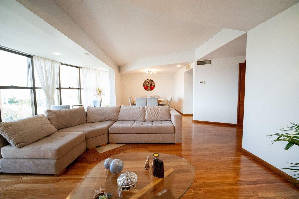 PISO EN VENTA LA PLATA 3 DORMITORIOS