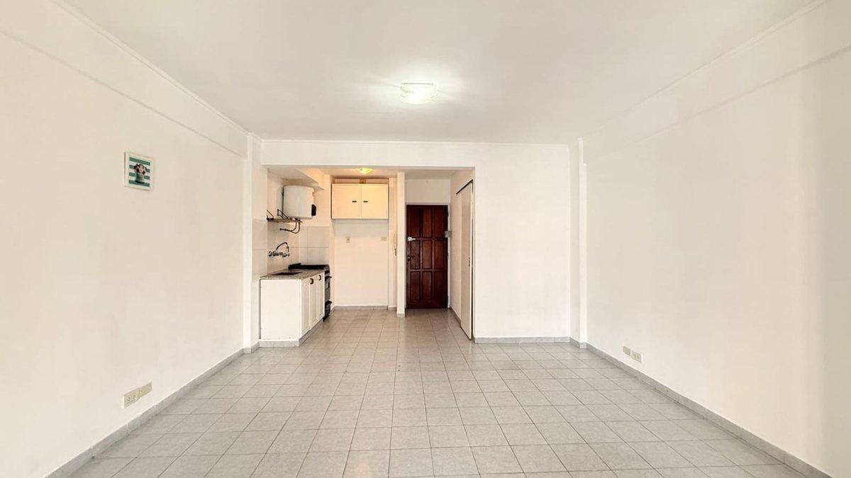 MONOAMBIENTE EN VENTA LA PLATA CENTRO APTO BANCO