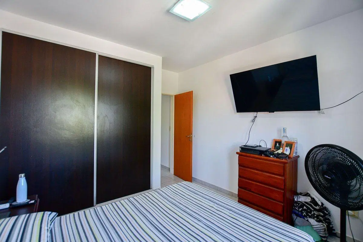 DUPLEX EN VENTA BERISSO 2 DORMITORIOS COCHERA 5