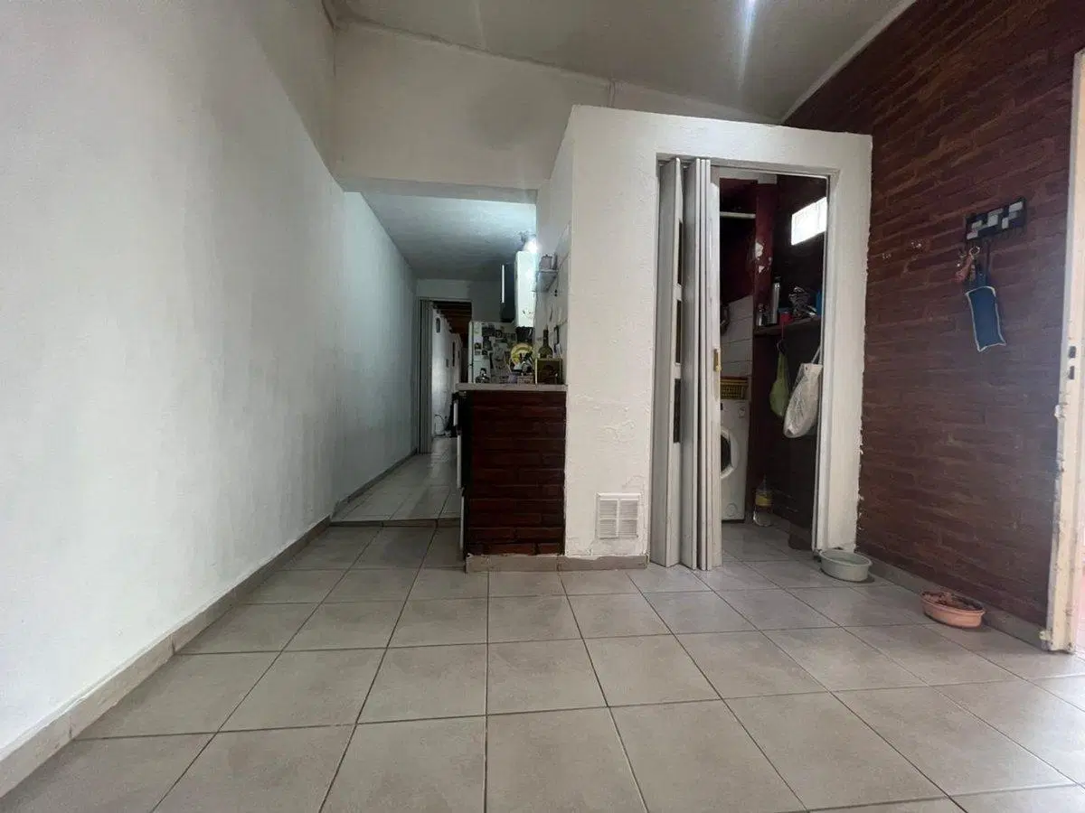 CASA EN VENTA LA PLATA PH FRENTE 2 DORMITORIOS 4