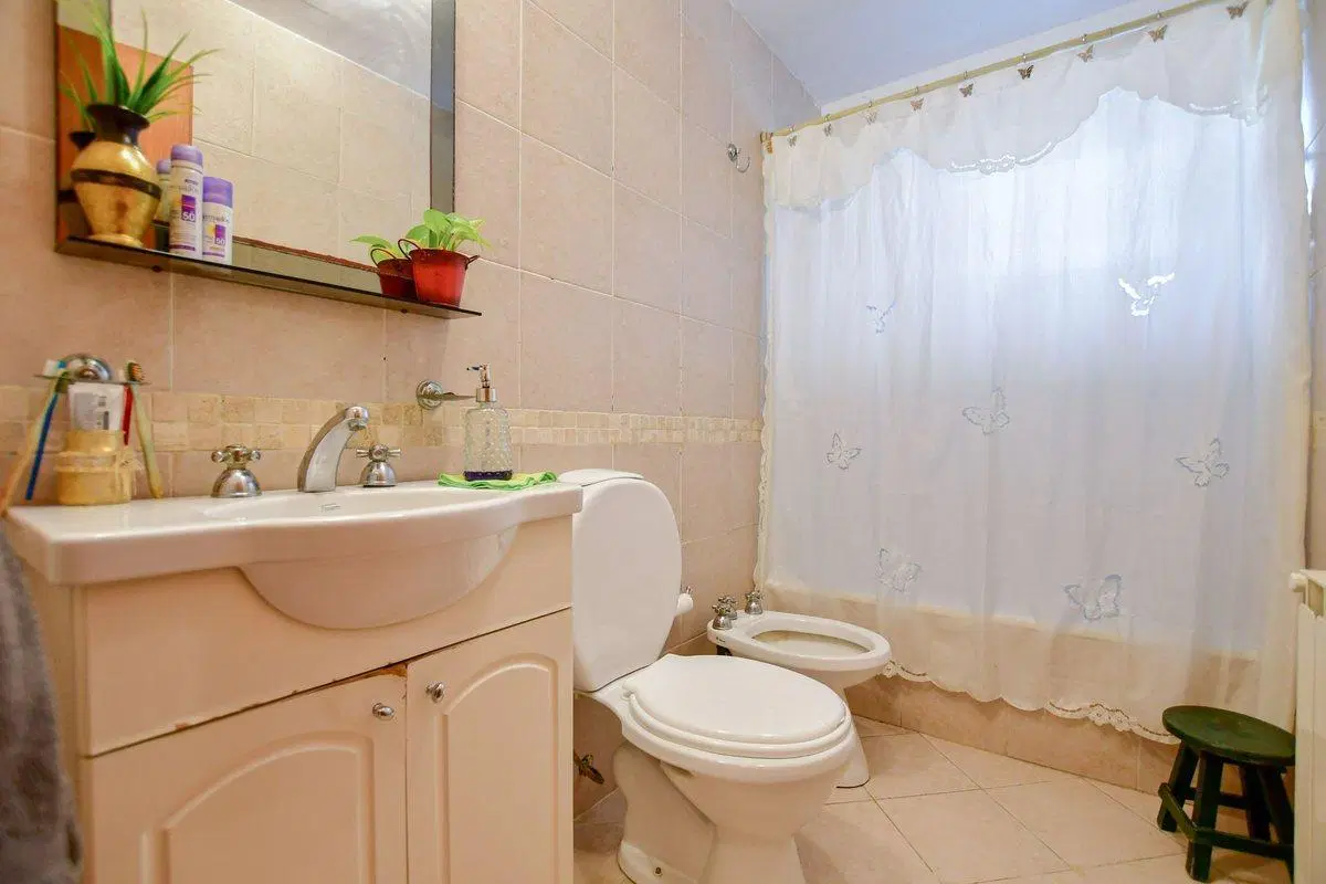 DEPARTAMENTO VENTA LA PLATA 2 DORMITORIOS COCHERA 3