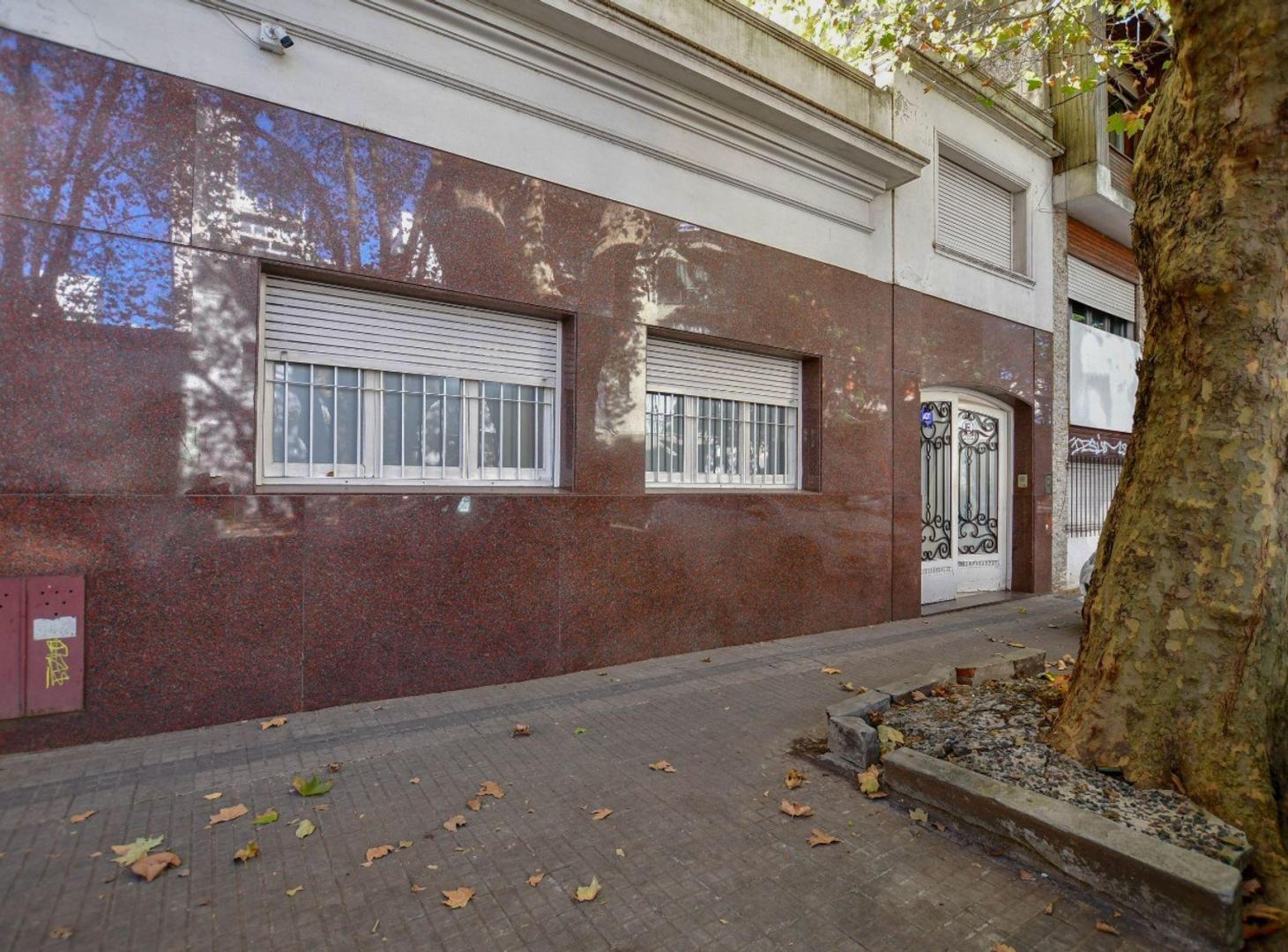 CASA EN VENTA EN LA PLATA 3 DORMITORIOS