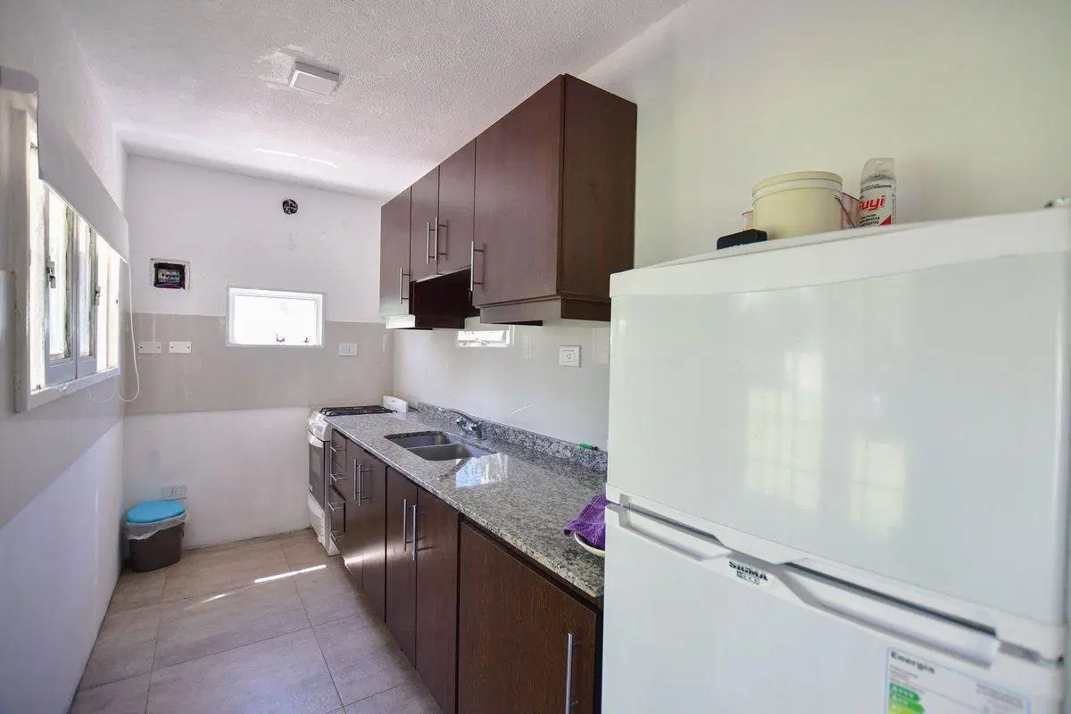 CASA VENTA CITY BELL 4 DORMITORIOS PILETA PARQUE 2