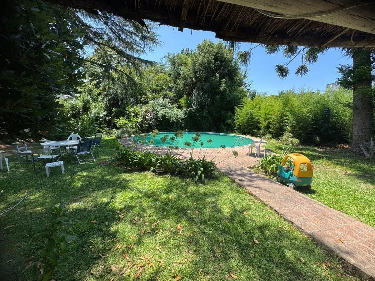 CASA EN VENTA CITY BELL CON PILETA 2