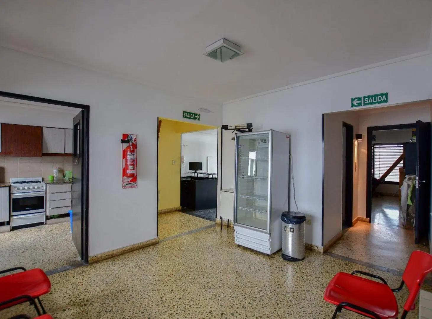 LOCAL COMERCIAL  EN VENTA LOS HORNOS  . INVERSOR 2