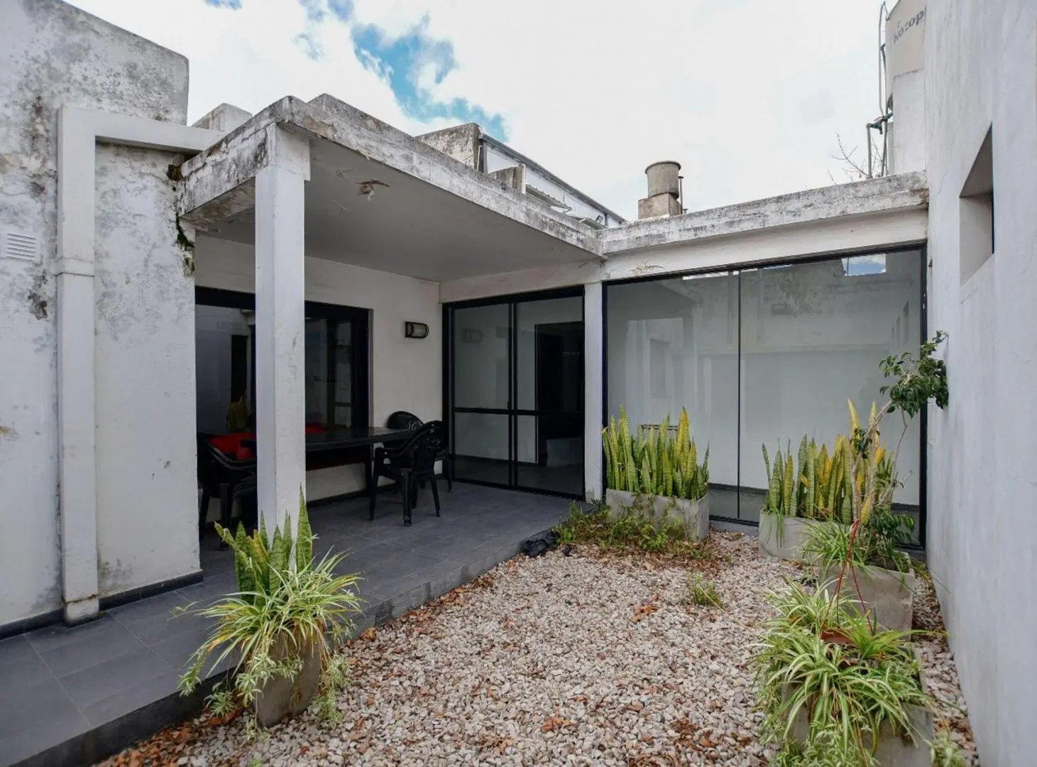 LOCAL COMERCIAL  EN VENTA LOS HORNOS  . INVERSOR 8
