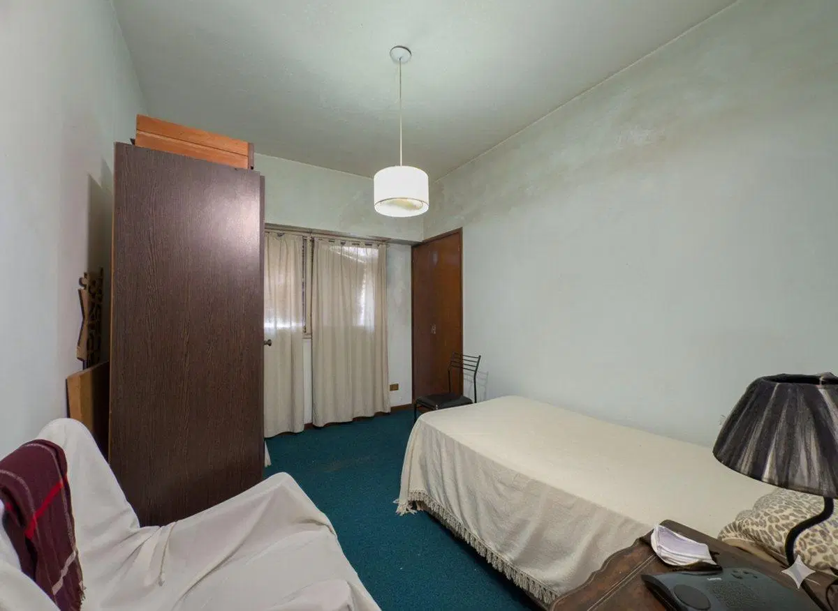 CASA VENTA LA PLATA 4 DORMITORIOS COCHERA PARQUE 5