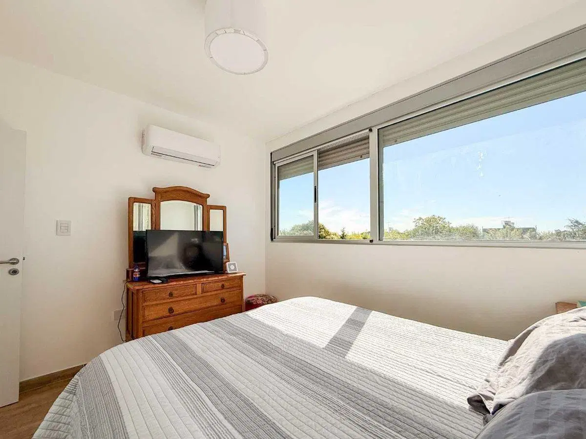 CASA TRIPLEX EN VENTA LOS HORNOS 2 DORMITORIOS 8