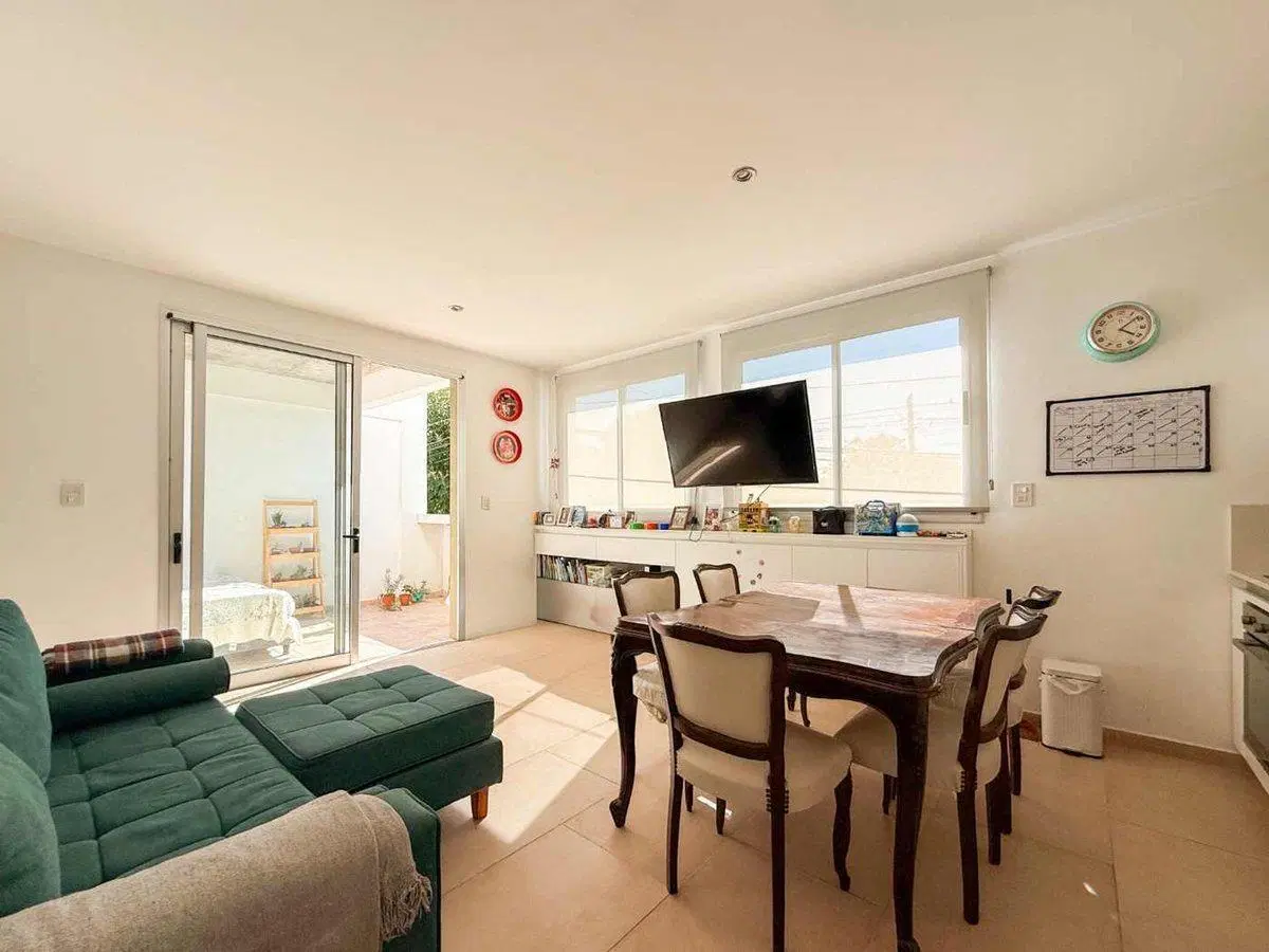CASA TRIPLEX EN VENTA LOS HORNOS 2 DORMITORIOS 3