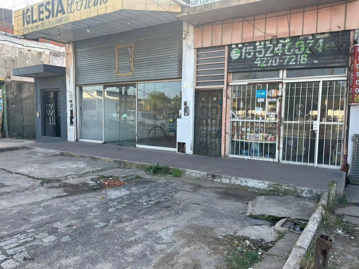 LOCALES EN VENTA BERNAL CON DEPARTAMENTOS 4