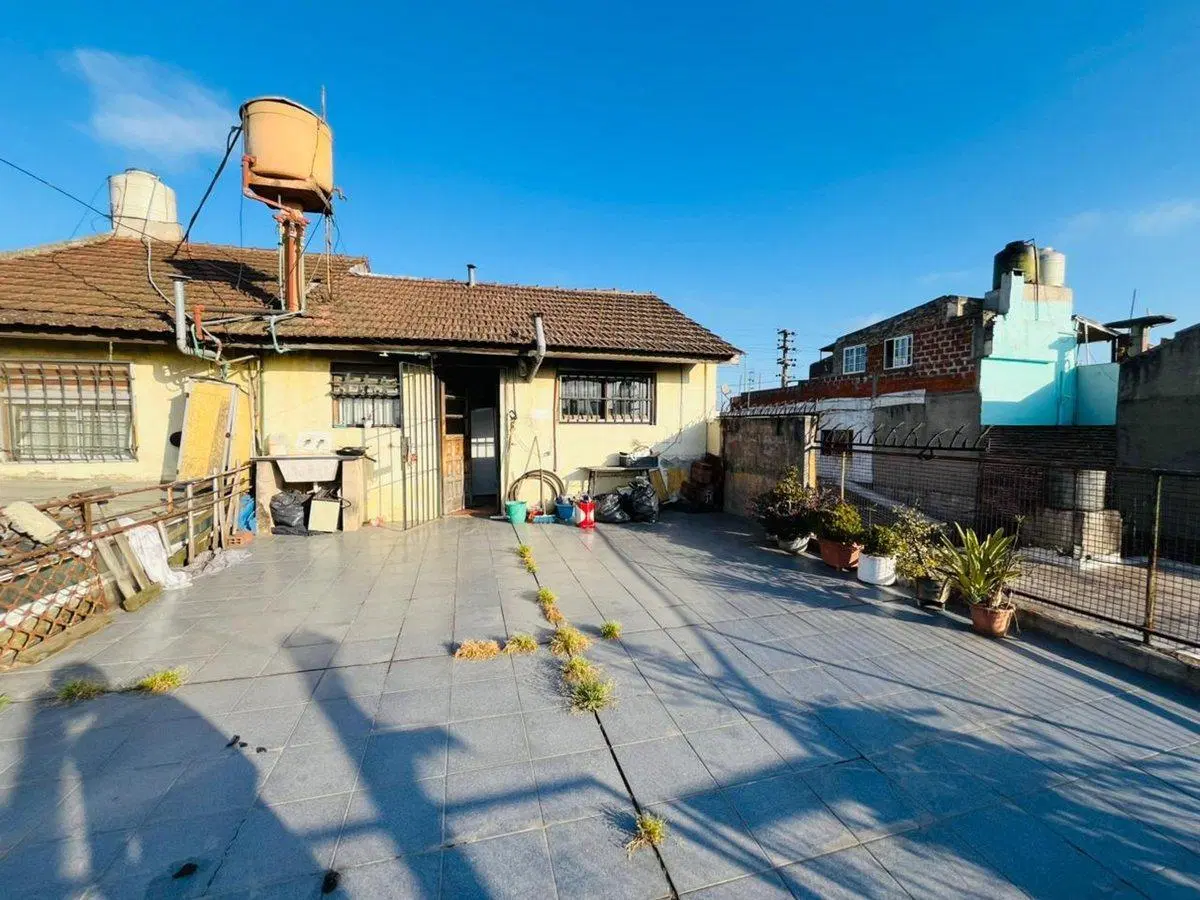 LOCALES EN VENTA BERNAL CON DEPARTAMENTOS 5