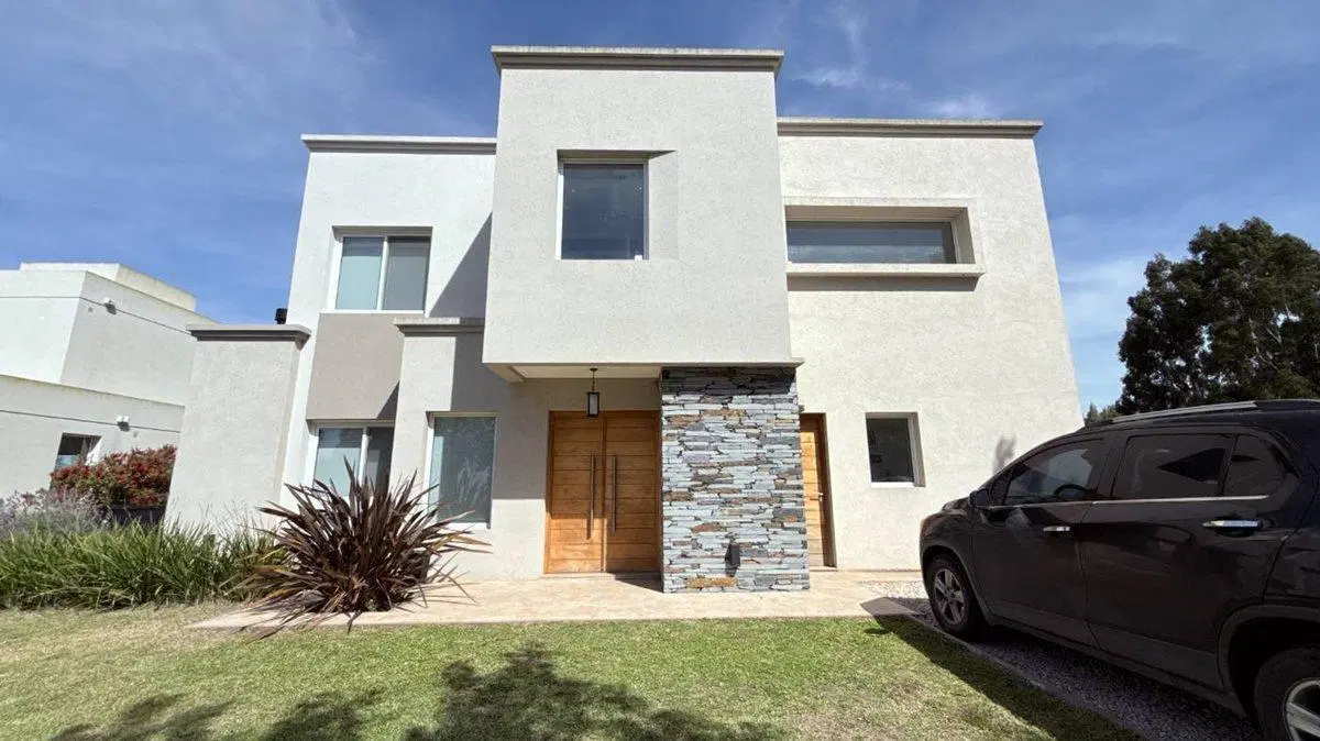 CASA EN VENTA HARAS DEL SUR II 3 DORMITORIOS. 5