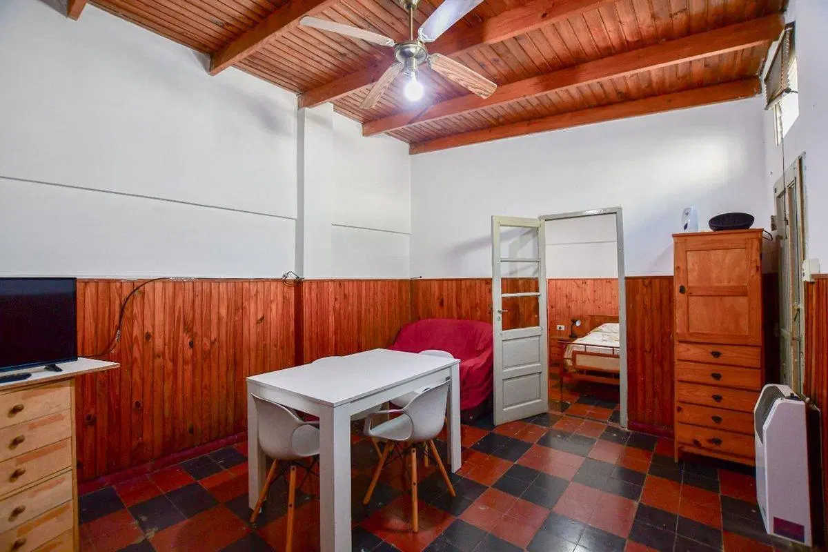 CASA EN VENTA LA PLATA 3 DORMITORIOS+DEPARTAMENTO 4
