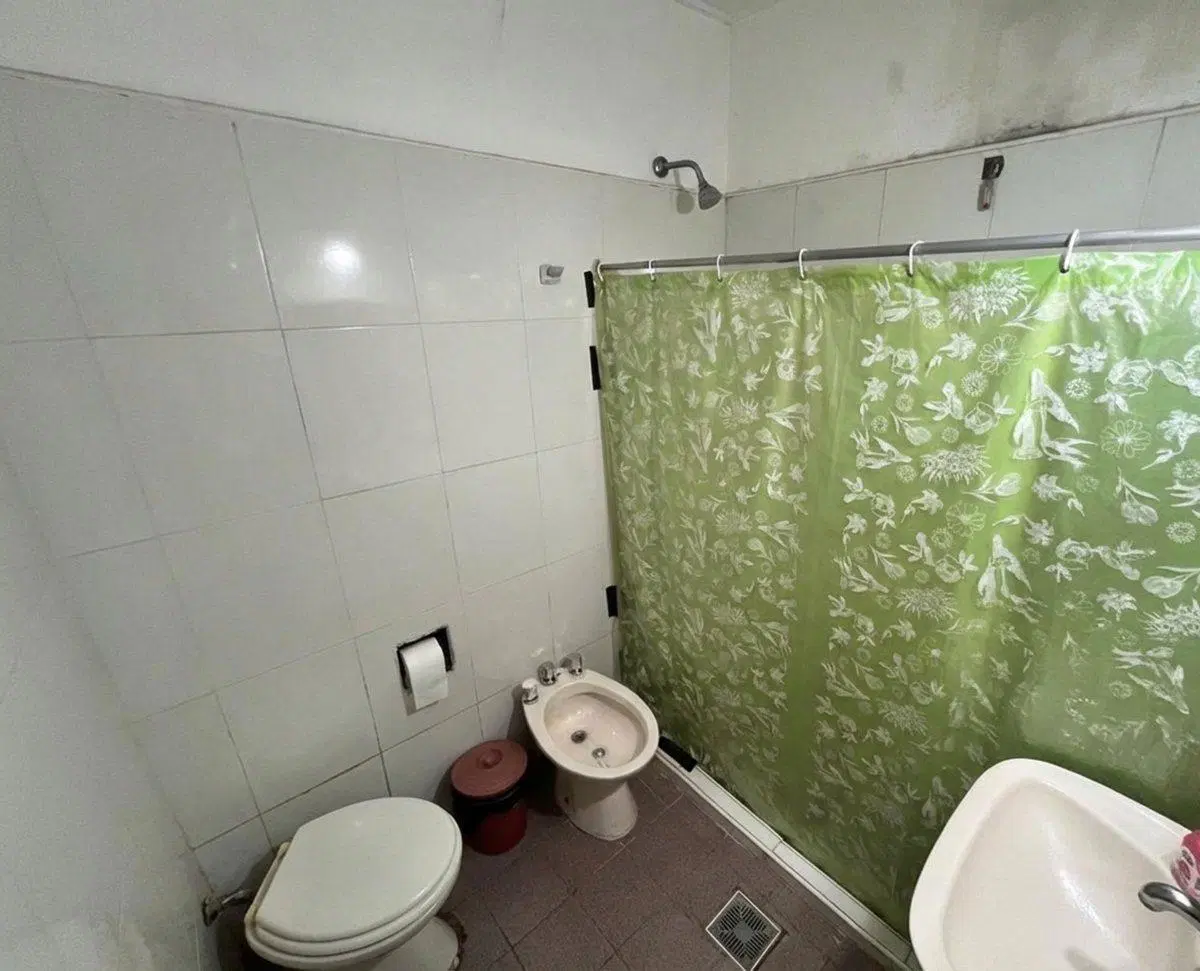CASA EN VENTA LA PLATA APTO BANCO LOTE 10 X 26 5
