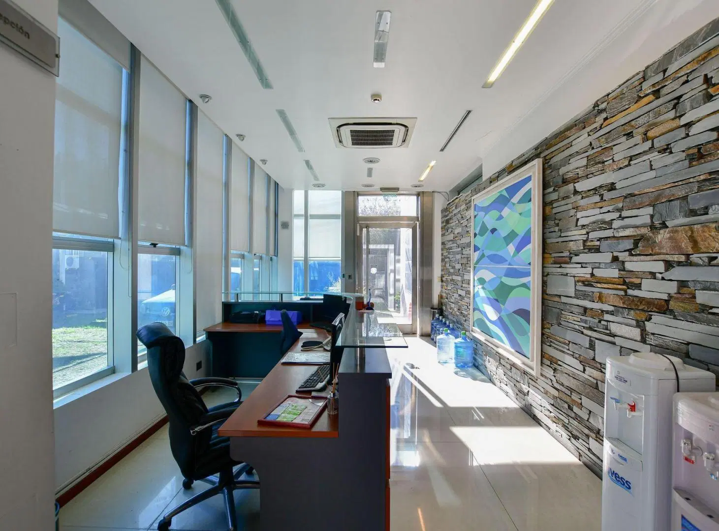 LOCAL Y OFICINAS EN VENTA EN LA PLATA 5