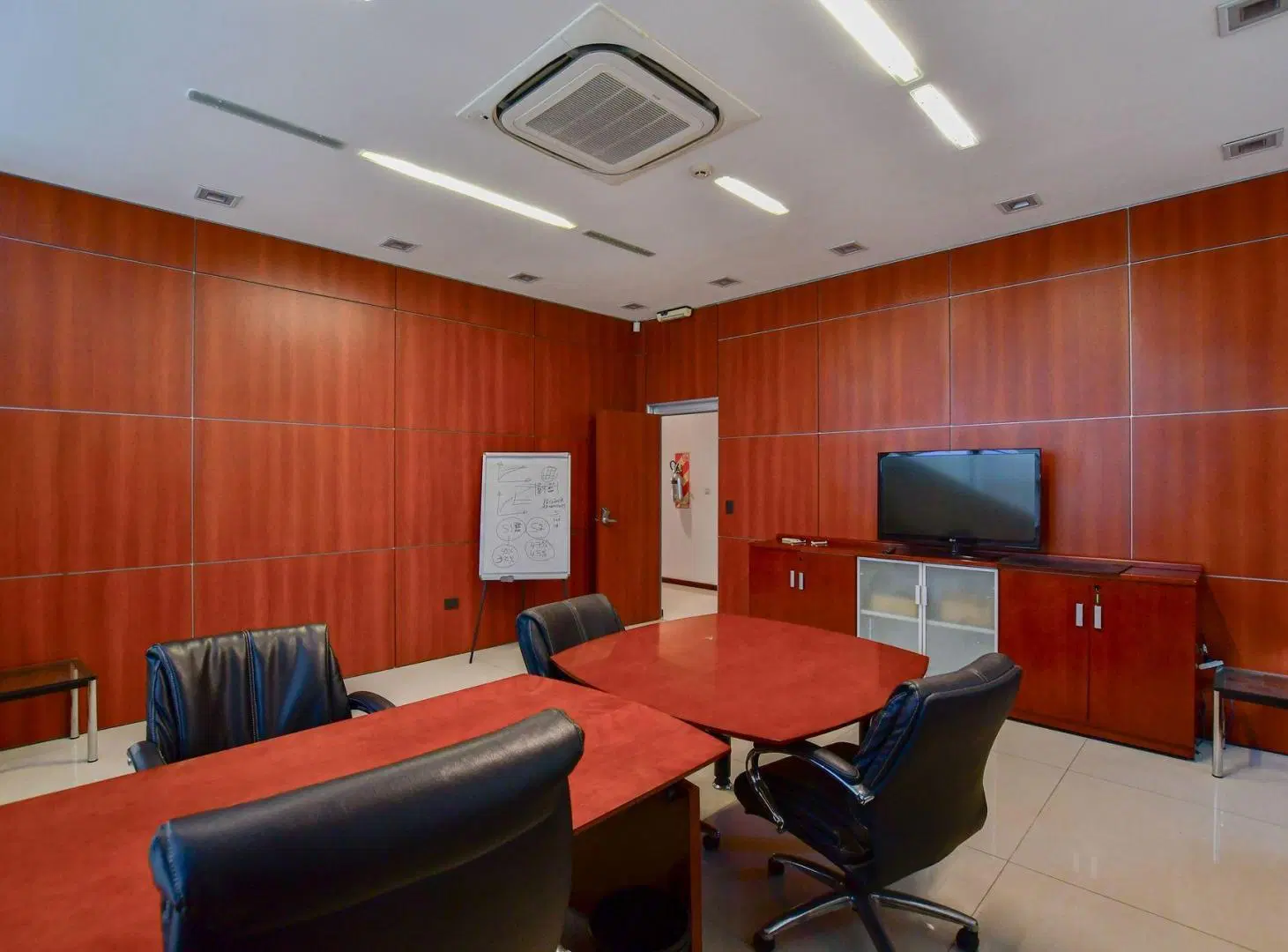 LOCAL Y OFICINAS EN VENTA EN LA PLATA 4
