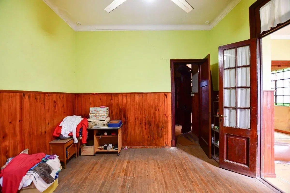 CASA EN VENTA LA PLATA A RECICLAR 3 DORMITORIOS 5