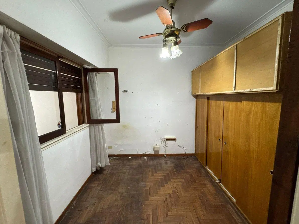 CASA EN VENTA LA PLATA 2 DORMITORIOS 5