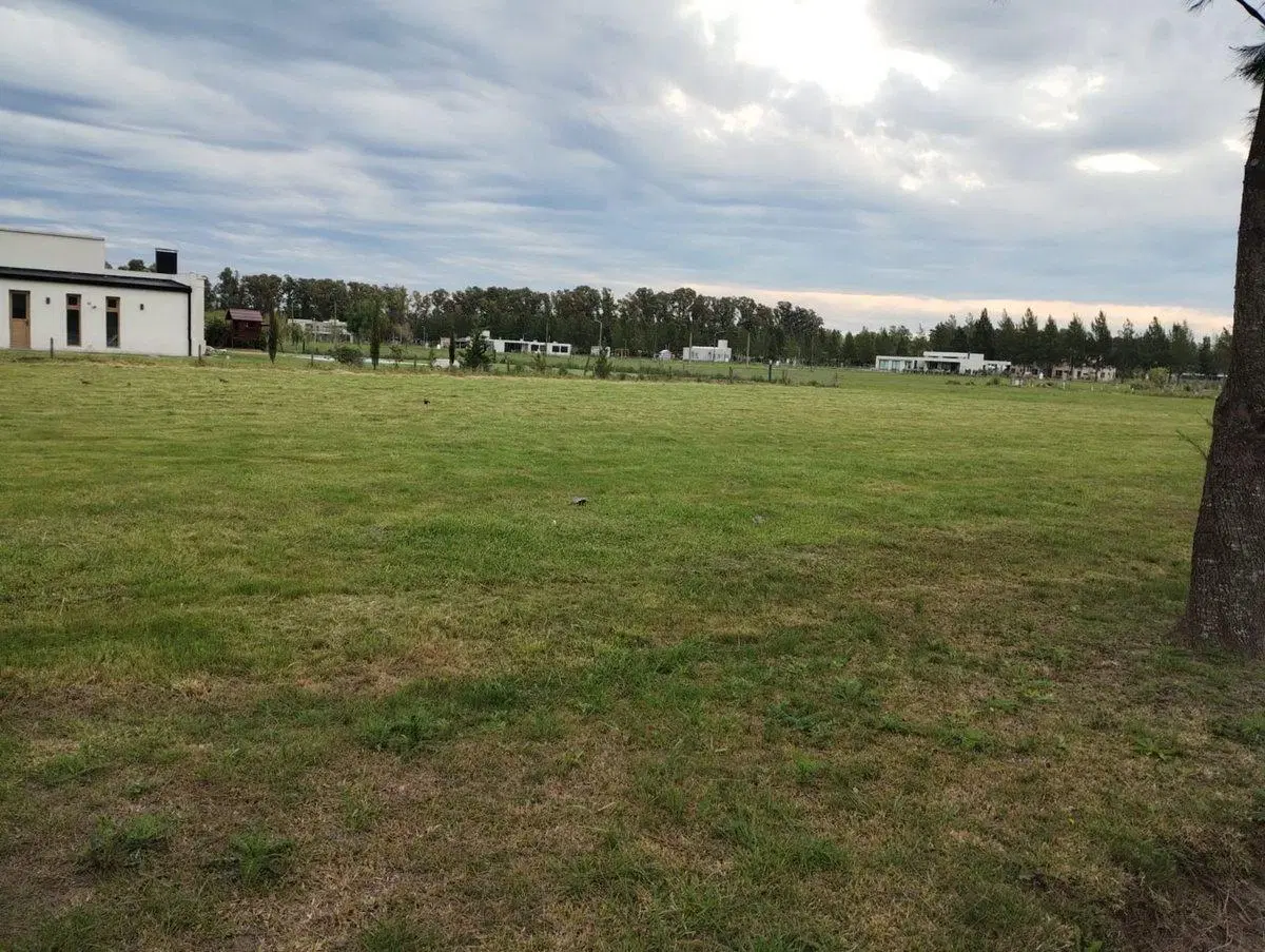 LOTE EN VENTA EN CAMPO DE ROCA ll 3