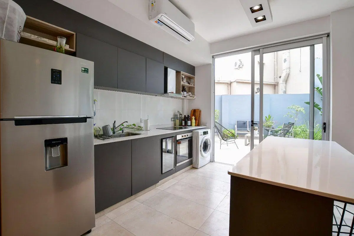 CASA VENTA LA PLATA PILETA 3 DORMITORIOS COCHERA 4