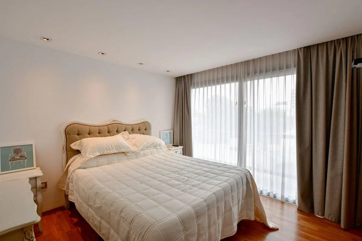 CASA VENTA LA PLATA PILETA 3 DORMITORIOS COCHERA 8