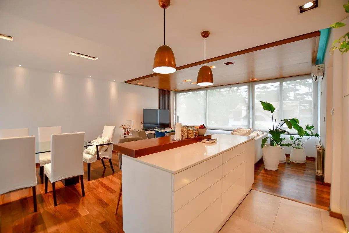 CASA VENTA LA PLATA PILETA 3 DORMITORIOS COCHERA 3