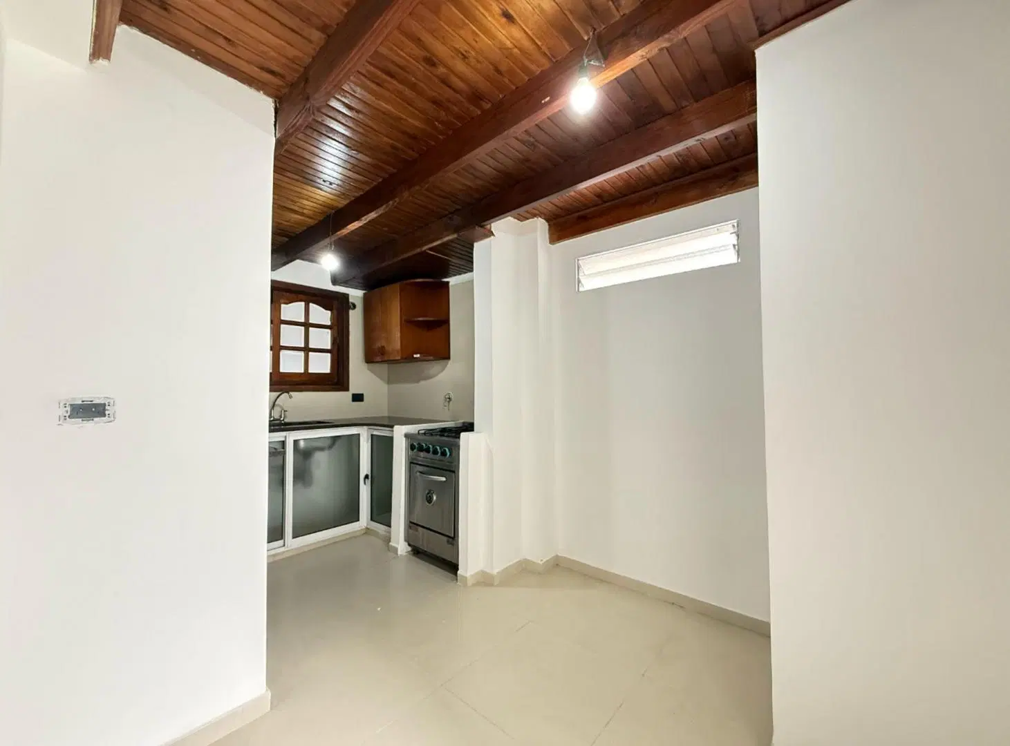 CASA TIPO DUPLEX EN VENTA LA PLATA REFACCIONADO 2