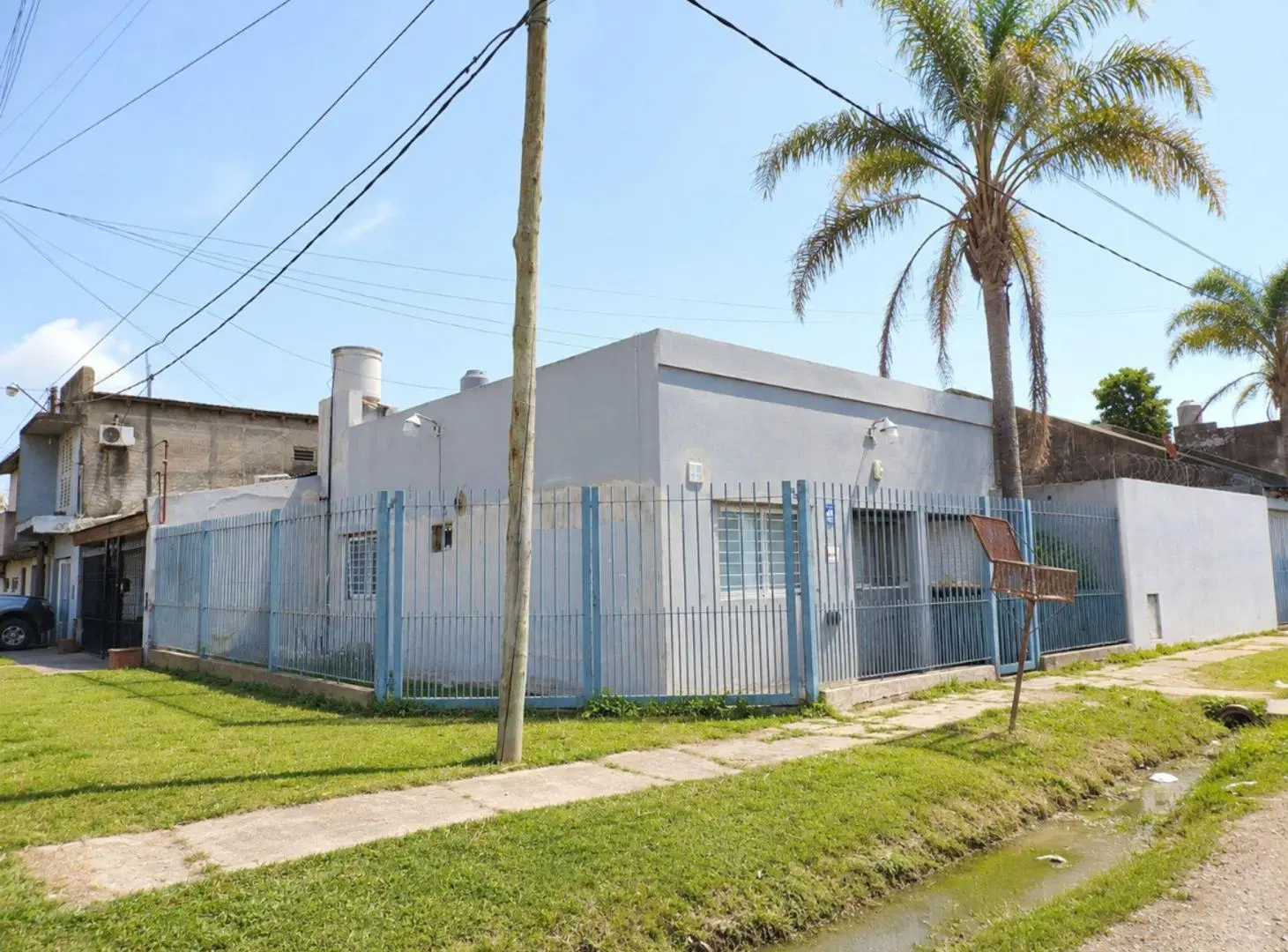 CASA EN VENTA EN LOS HORNOS 3 DORMITORIOS 5