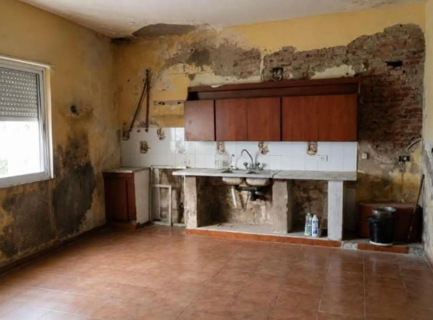 CASA EN VENTA LA PLATA A RECICLAR 4