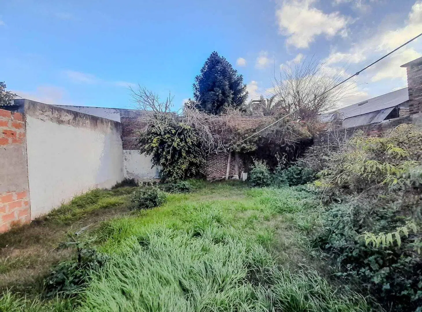 CASA EN VENTA TOLOSA LA PLATA 2 DORMITORIOS PARQUE 5