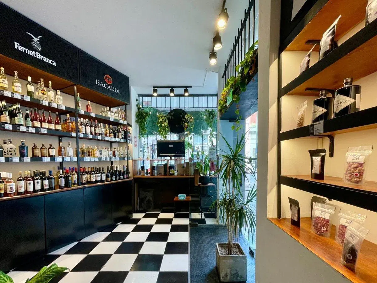 LOCAL EN VENTA LA PLATA CENTRO 4