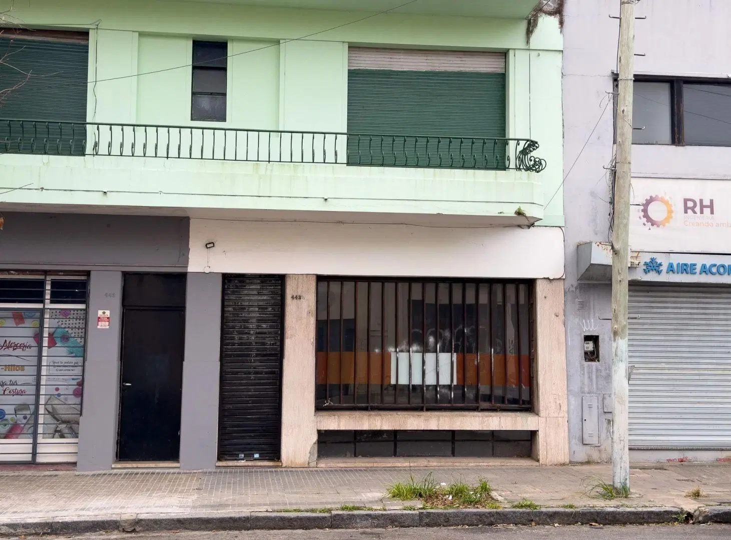 LOCAL EN VENTA LA PLATA ZONA COMERCIAL TERMINAL 4