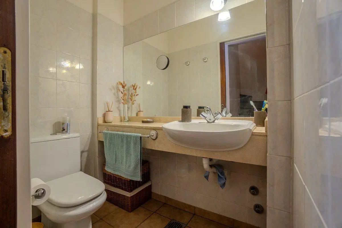 CASA VENTA GONNET 3 DORMITORIOS PARQUE PILETA 8